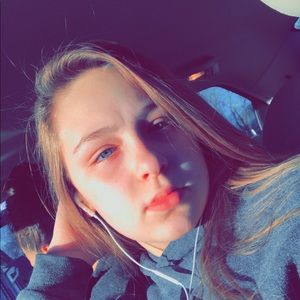 Meet your Posher, Zoe